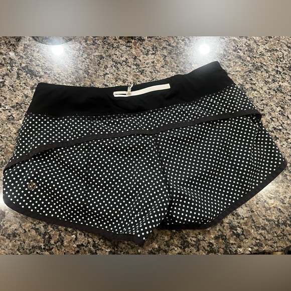 Lulu lemon running shorts speed up low rise - Picture 2 of 9